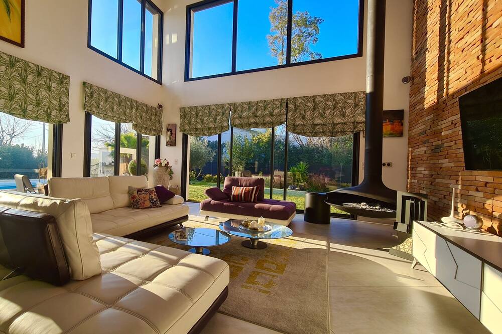 Photo of Livingroom in Gemenos