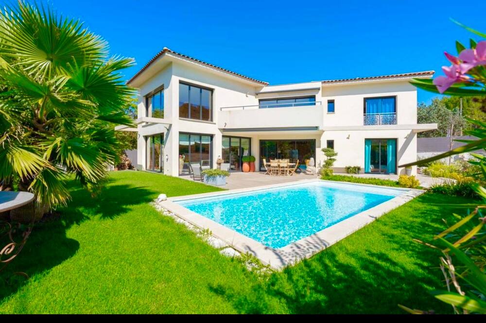 Photo of Outdoor in Gemenos