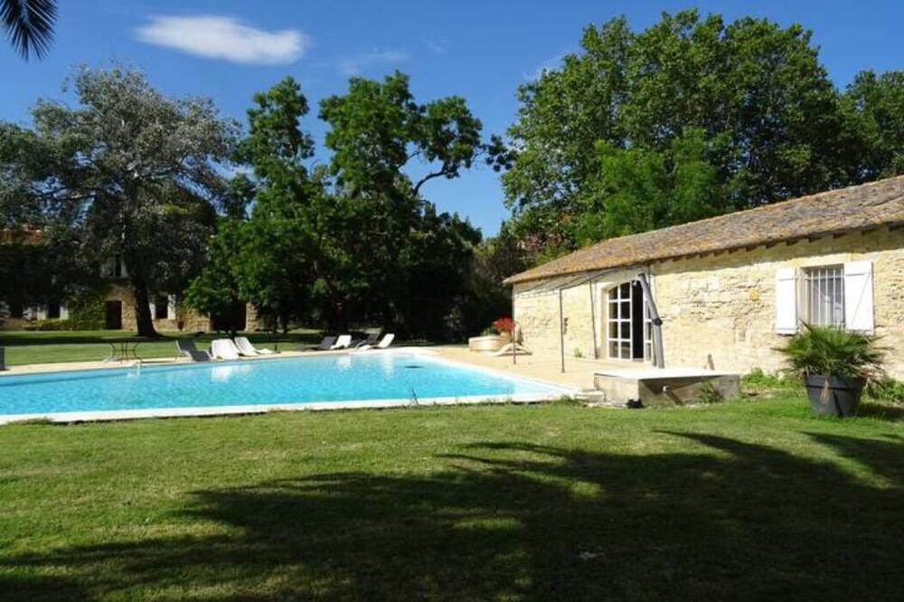 Photo of Outdoor in Arles