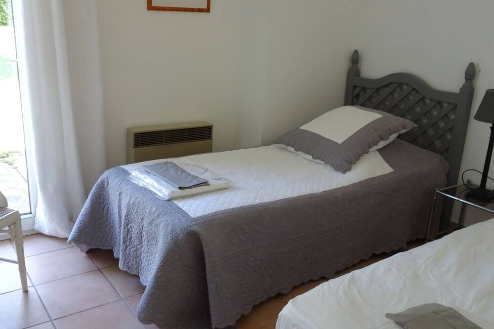 Photo of Bedroom in Arles