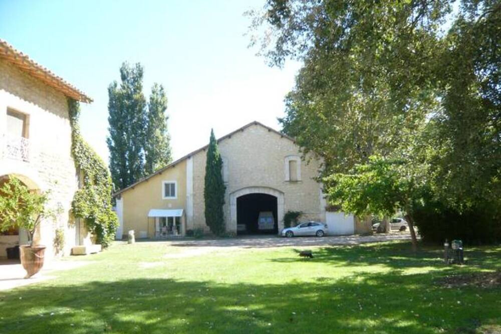 Photo of Outdoor in Arles