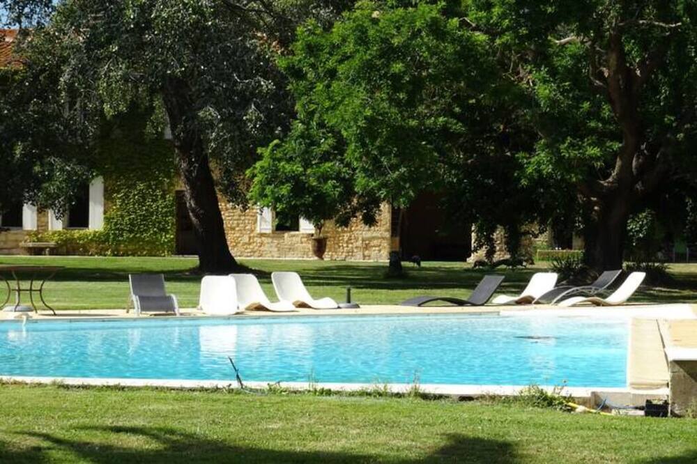 Photo of Outdoor in Arles