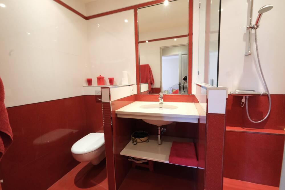 Photo of Bathroom in Maussane-les-Alpilles