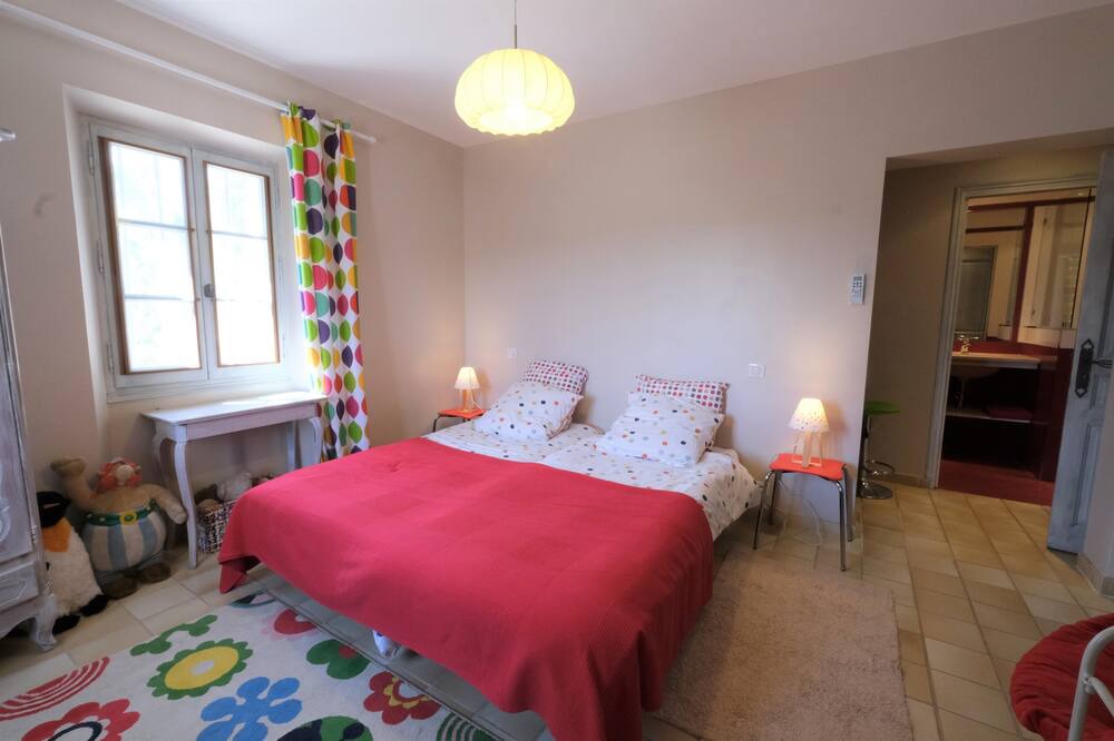 Photo of Bedroom in Maussane-les-Alpilles