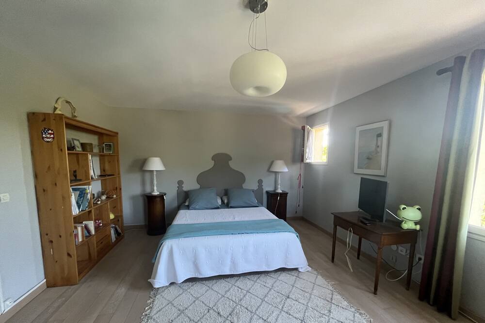 Photo of Bedroom in Neffies