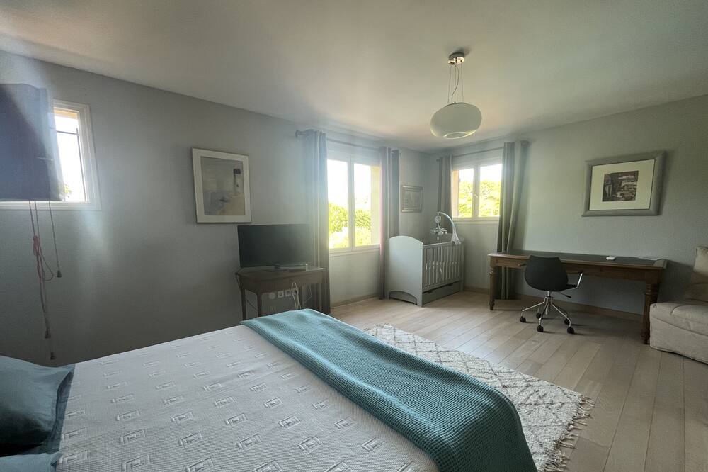 Photo of Bedroom in Neffies