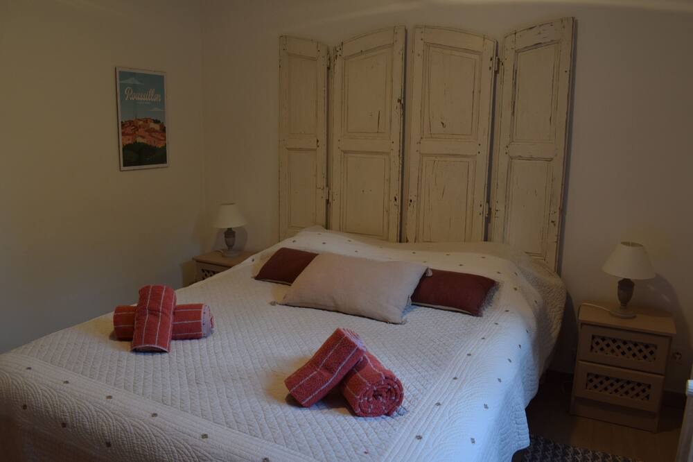 Photo of Bedroom in Cavaillon