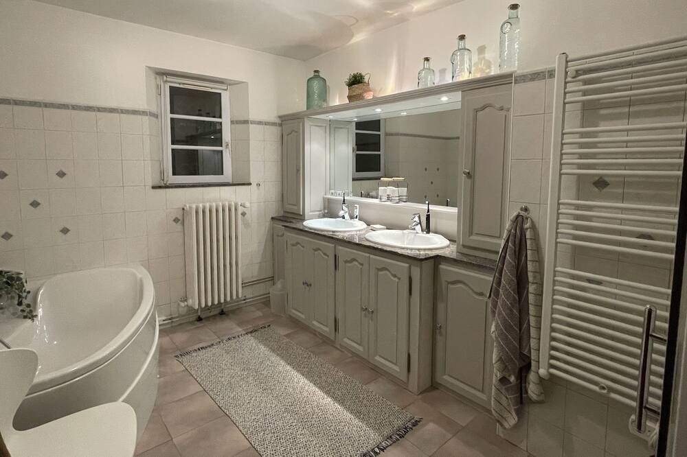 Photo of Bathroom in Cavaillon