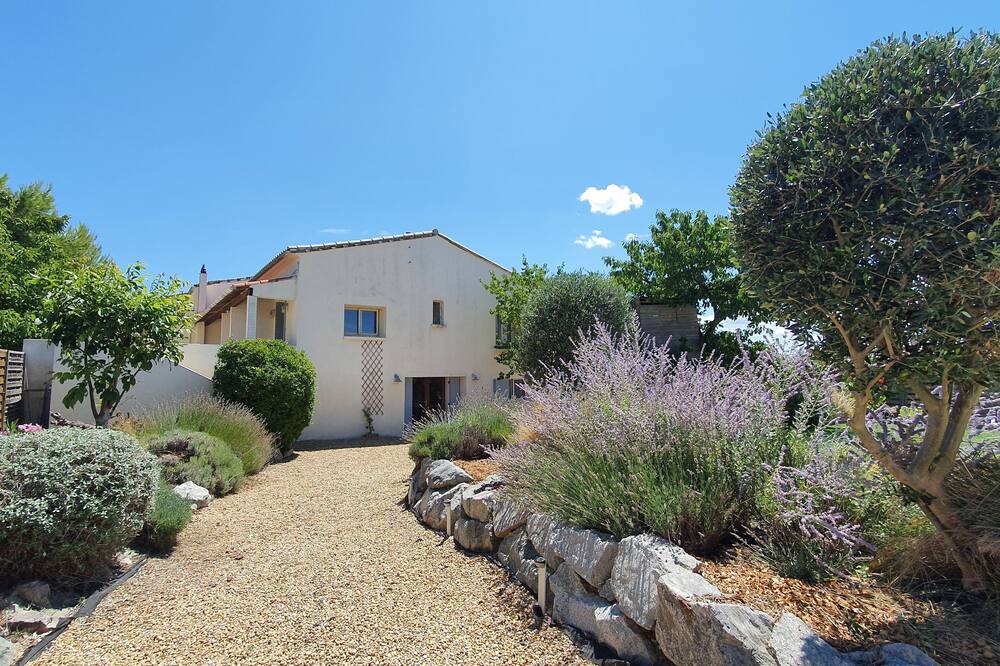 Photo of Outdoor in Pouzolles