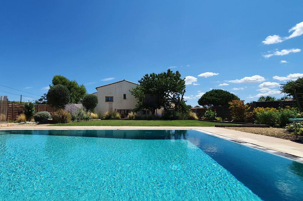 Photo of Outdoor in Pouzolles