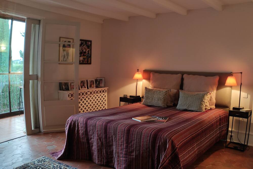 Photo of Bedroom in Maussane