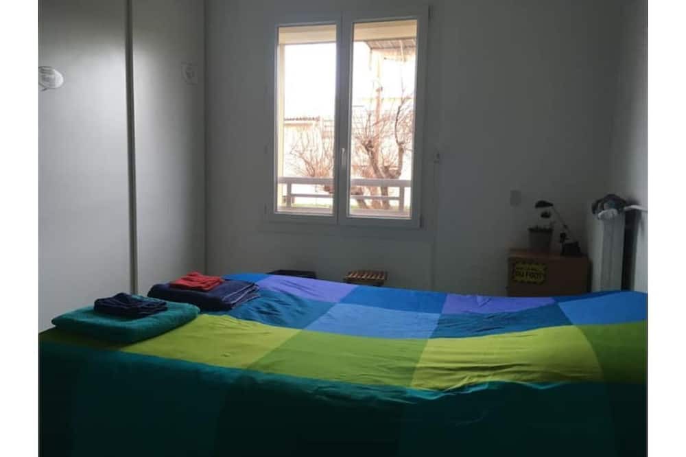 Photo of Bedroom in 8th Arrondissement