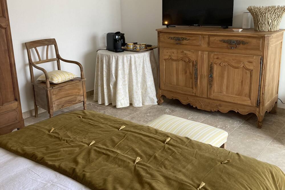 Photo of Bedroom in Cabrieres-dʼAigues