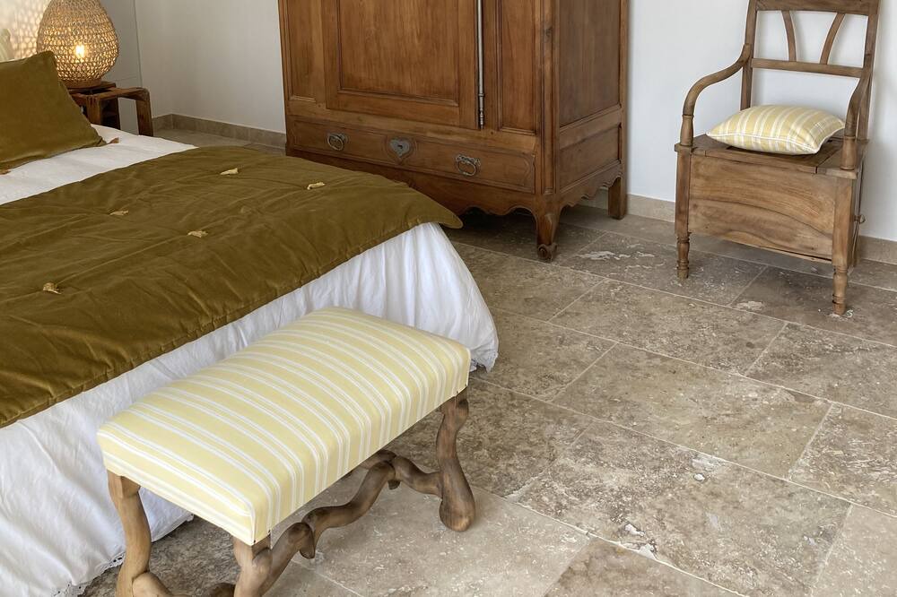 Photo of Bedroom in Cabrieres-dʼAigues