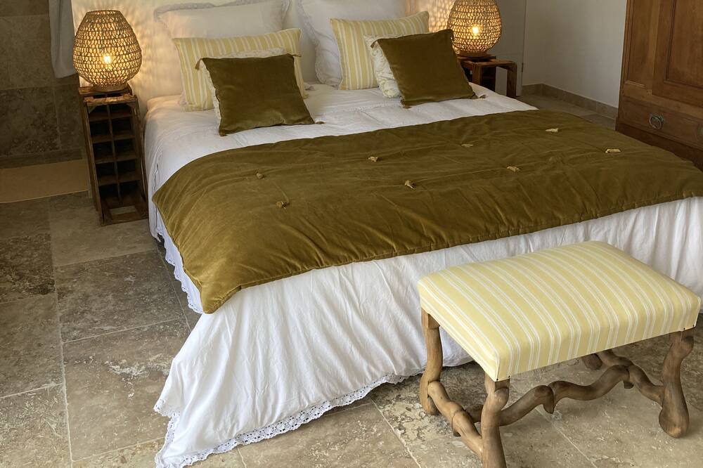 Photo of Bedroom in Cabrieres-dʼAigues