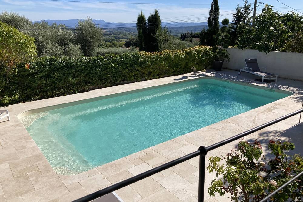 Photo of Outdoor in Cabrieres-dʼAigues