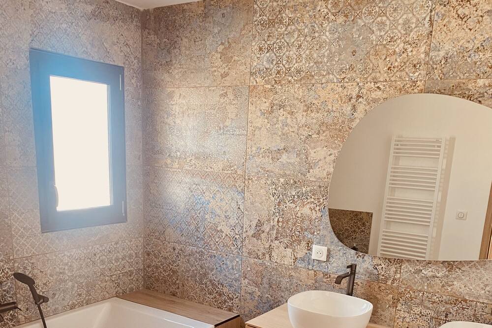 Photo of Bathroom in Caremeau