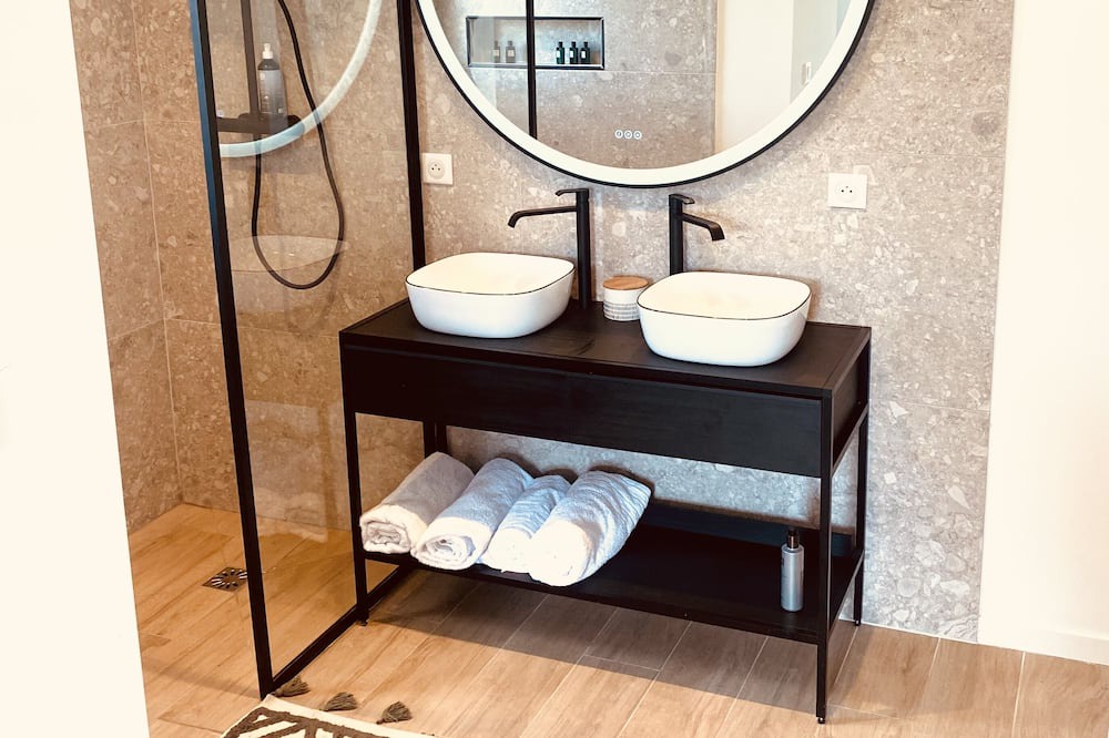 Photo of Bathroom in Caremeau
