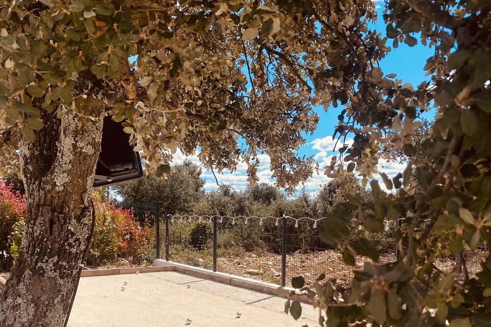 Photo of Outdoor in Caremeau