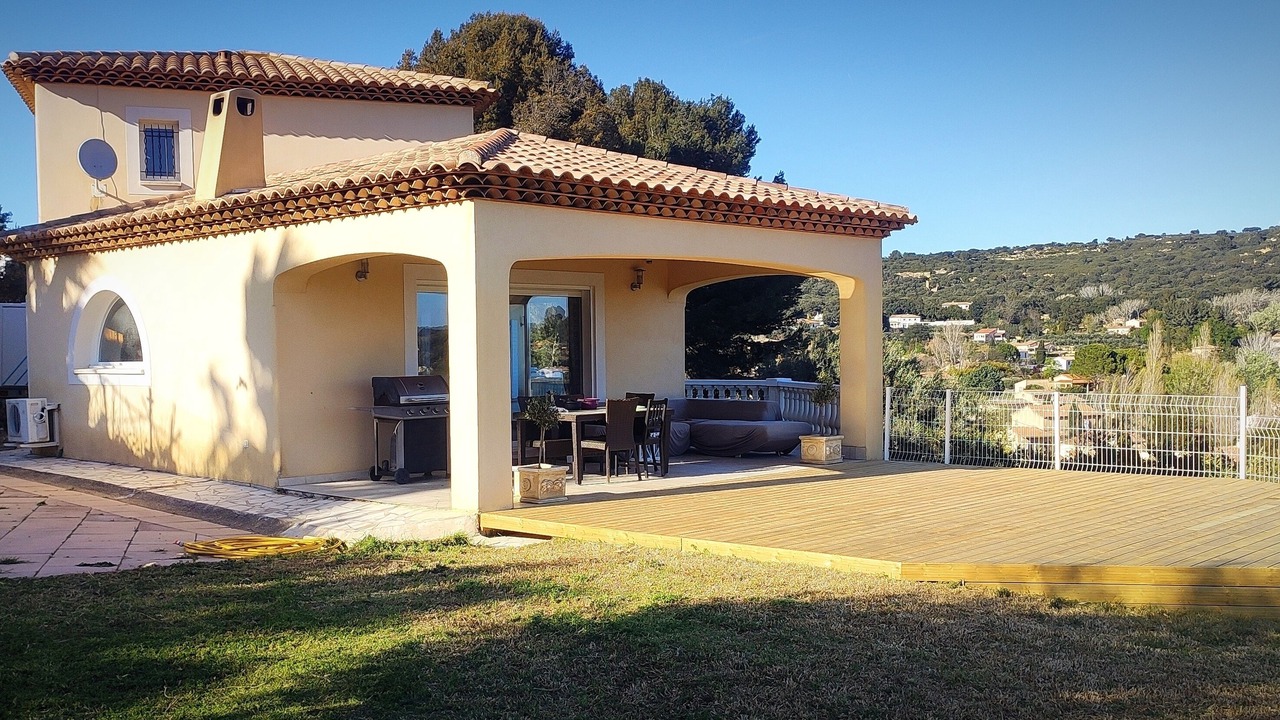 Photo of Outdoor in Istres
