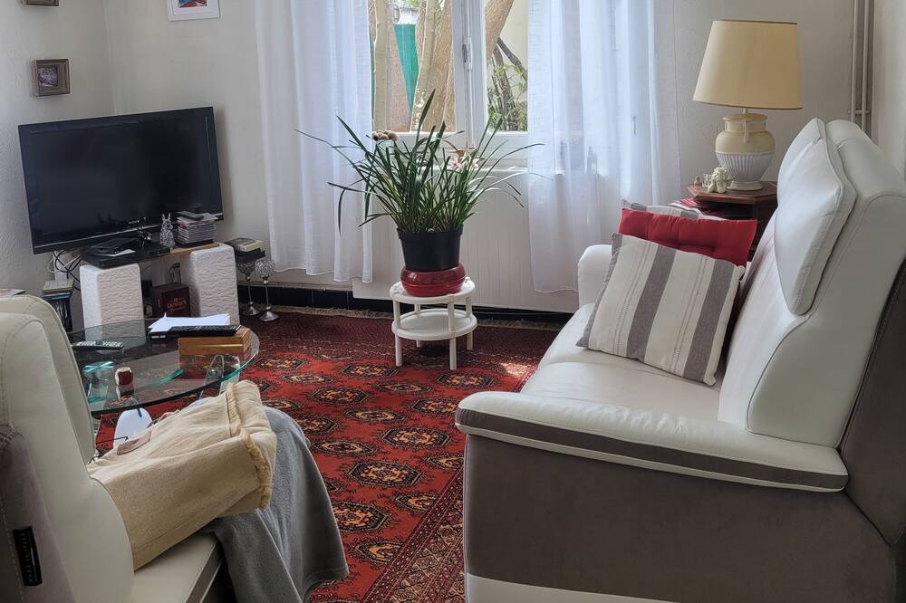 Photo of Livingroom in Convention