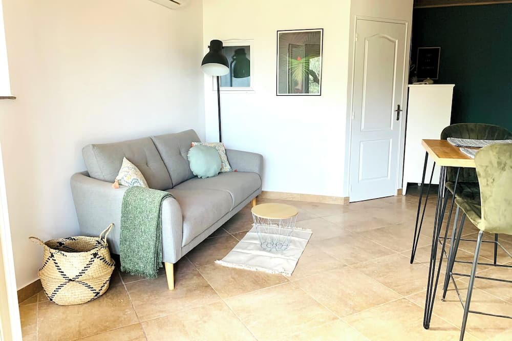 Photo of Livingroom in Cuers
