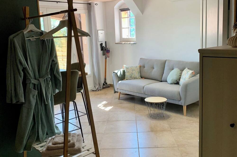Photo of Livingroom in Cuers