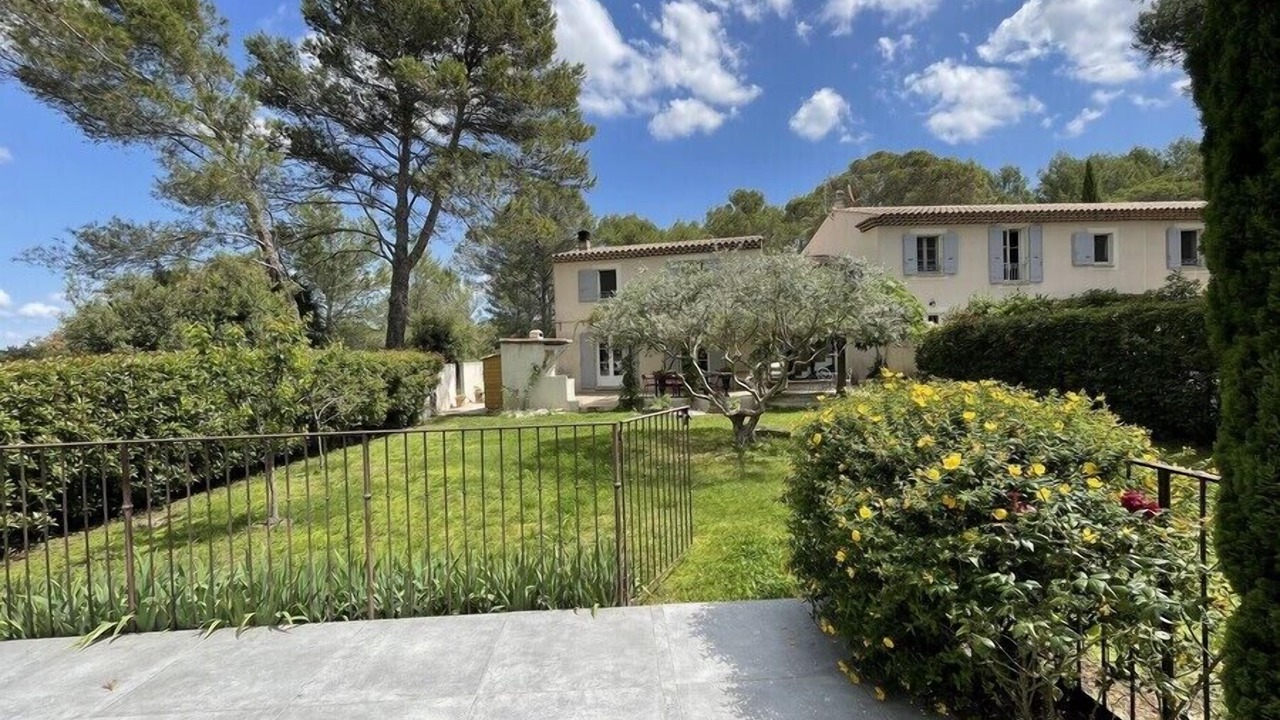 Photo of Outdoor in Lambesc