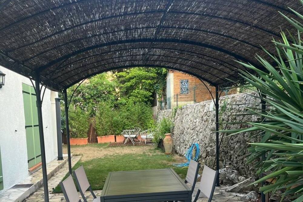 Photo of Patio Balcony in Carnot