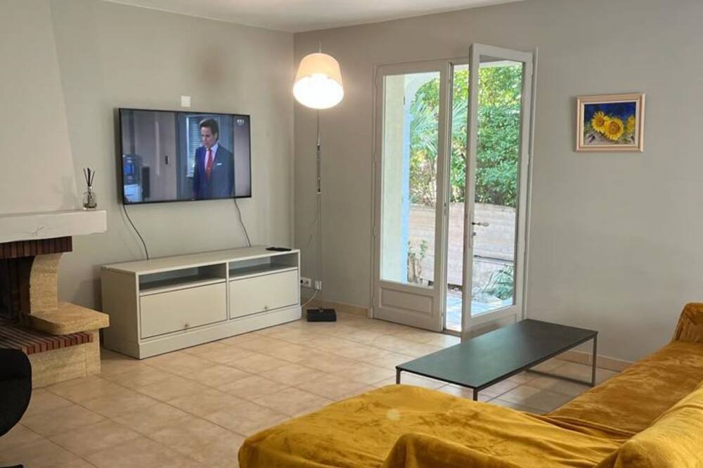 Photo of Bedroom in Carnot