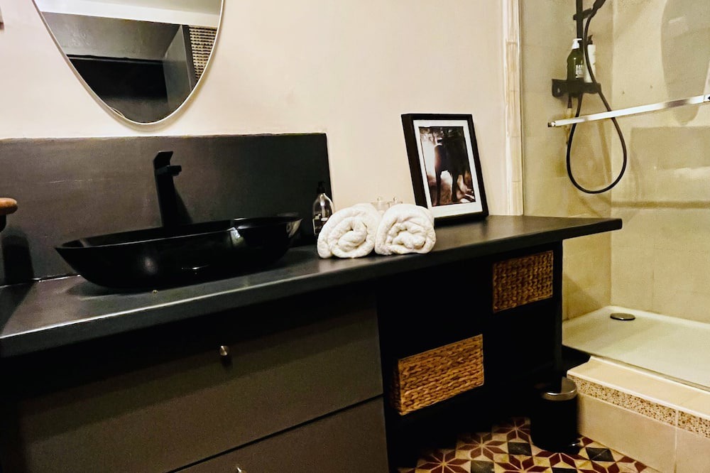 Photo of Bathroom in St.-Remy-de-Provence