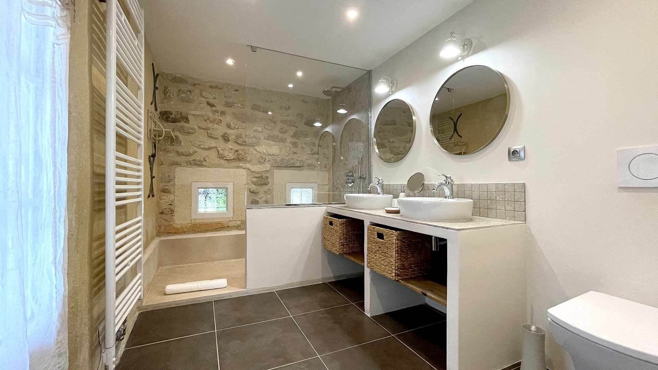 Photo of Bathroom in Mas-Blanc-des-Alpilles