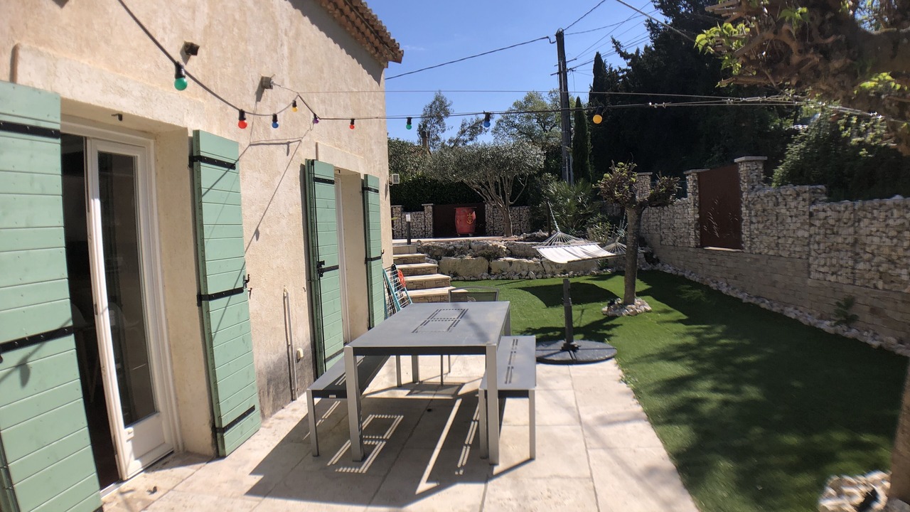 Photo of Patio Balcony in Saint-Quentin-la-Poterie