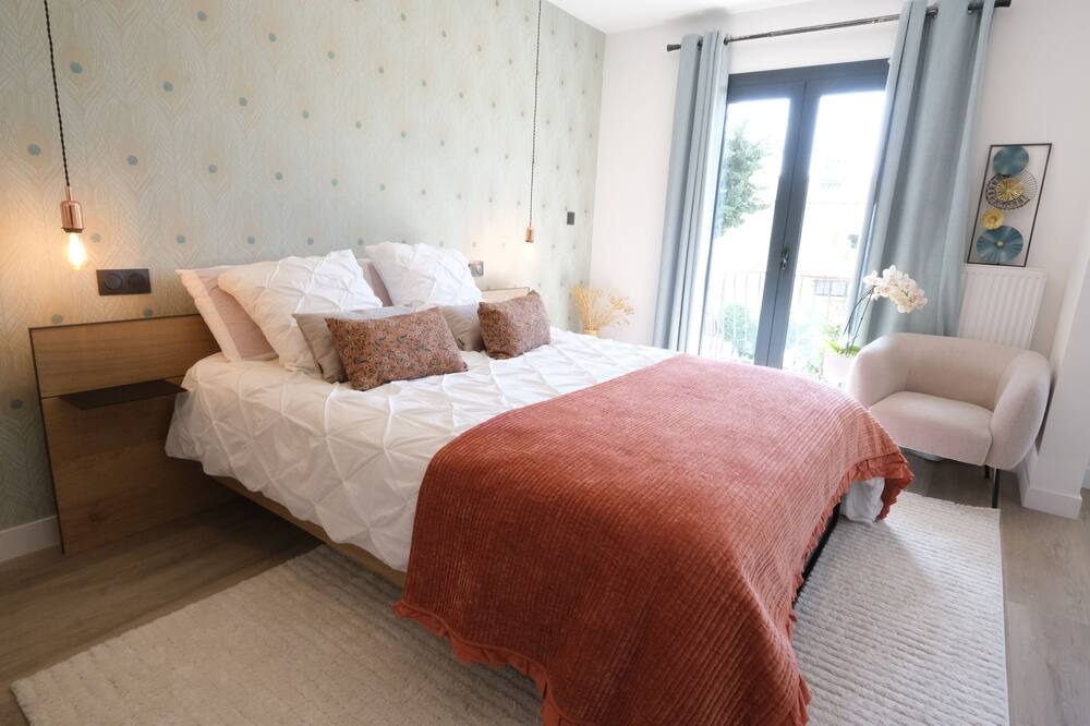 Photo of Bedroom in Salon-de-Provence