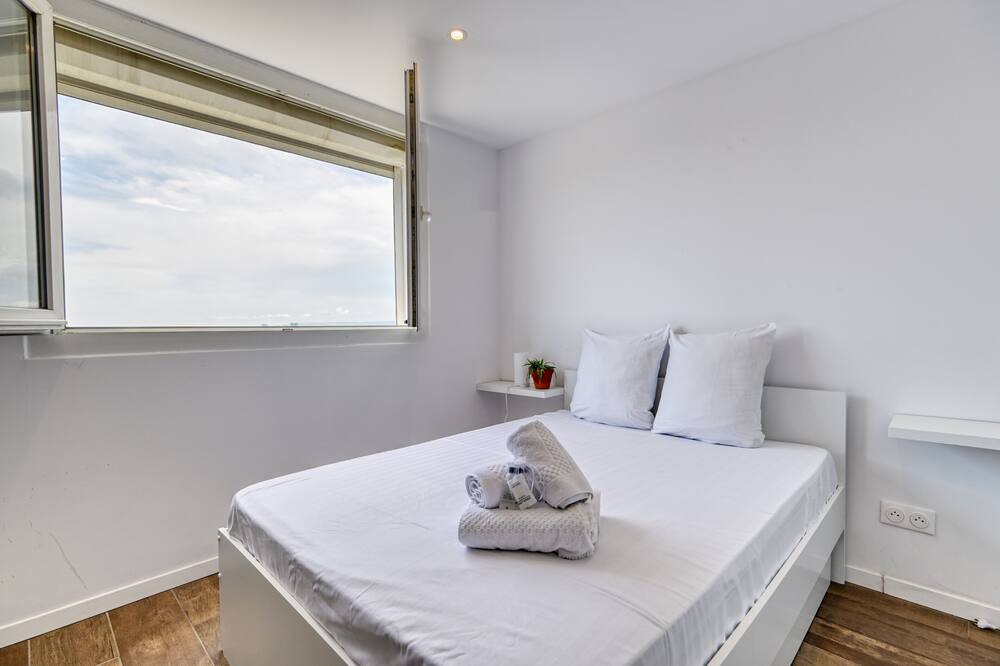 Photo of Bedroom in Saint-Barnabe