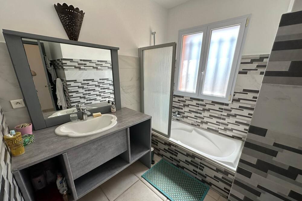 Photo of Bathroom in Vallauris