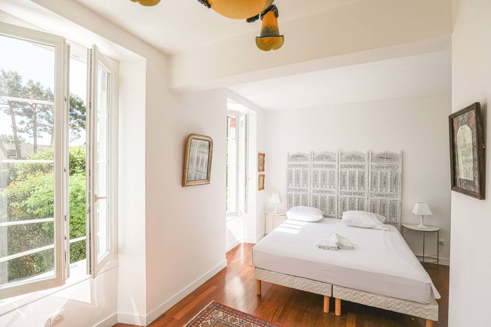 Photo of Bedroom in Prado-Perier
