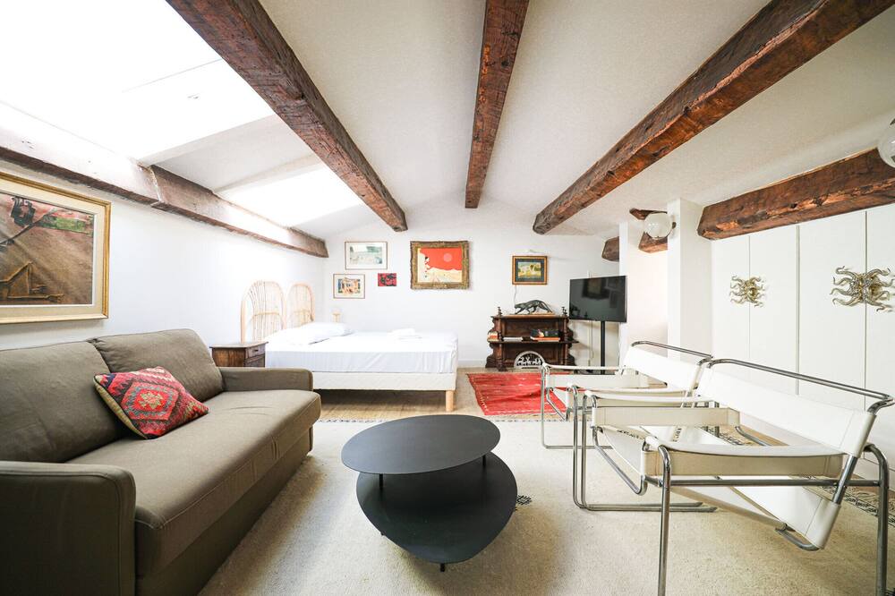 Photo of Bedroom in Prado-Perier