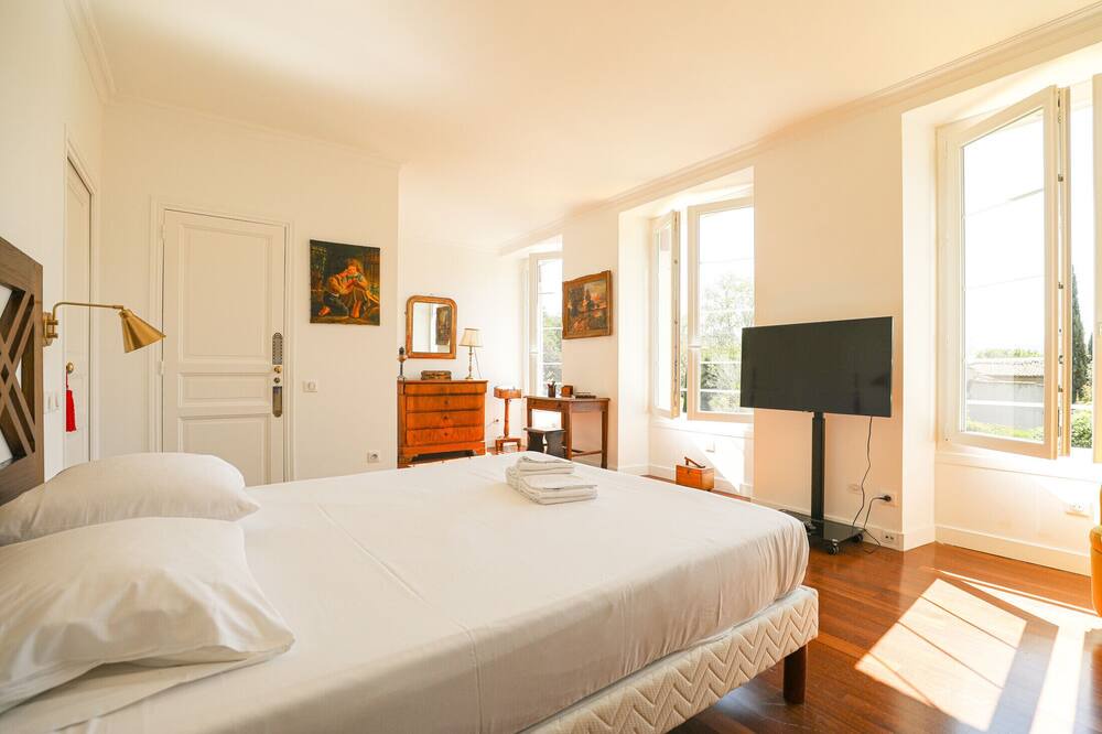 Photo of Bedroom in Prado-Perier