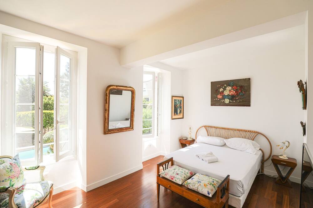 Photo of Bedroom in Prado-Perier