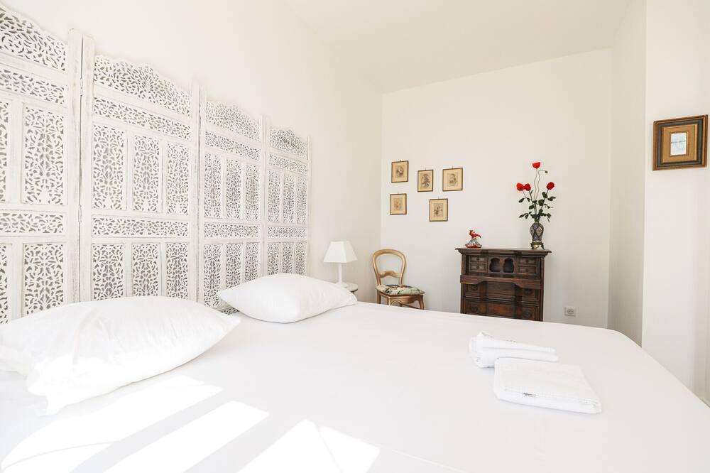 Photo of Bedroom in Prado-Perier