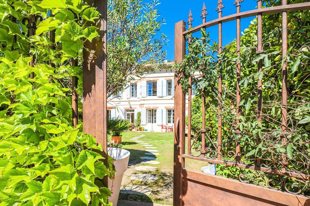 Photo of Outdoor in Prado-Perier