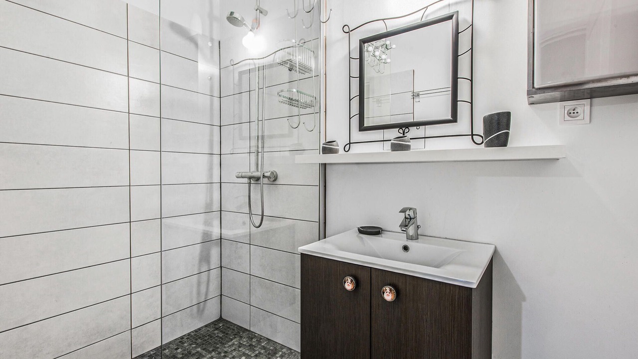 Photo of Bathroom in Cadolive