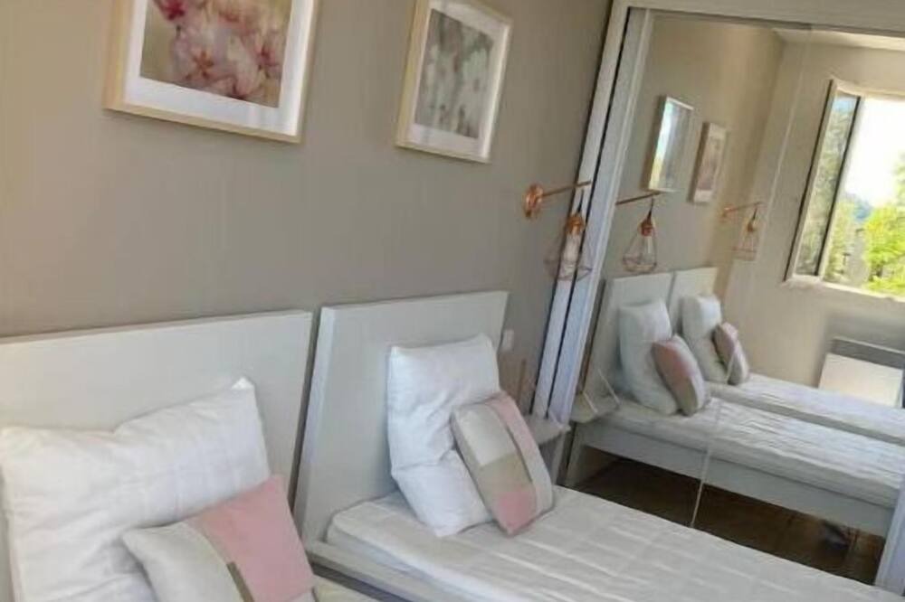 Photo of Bedroom in Sillans-la Cascade