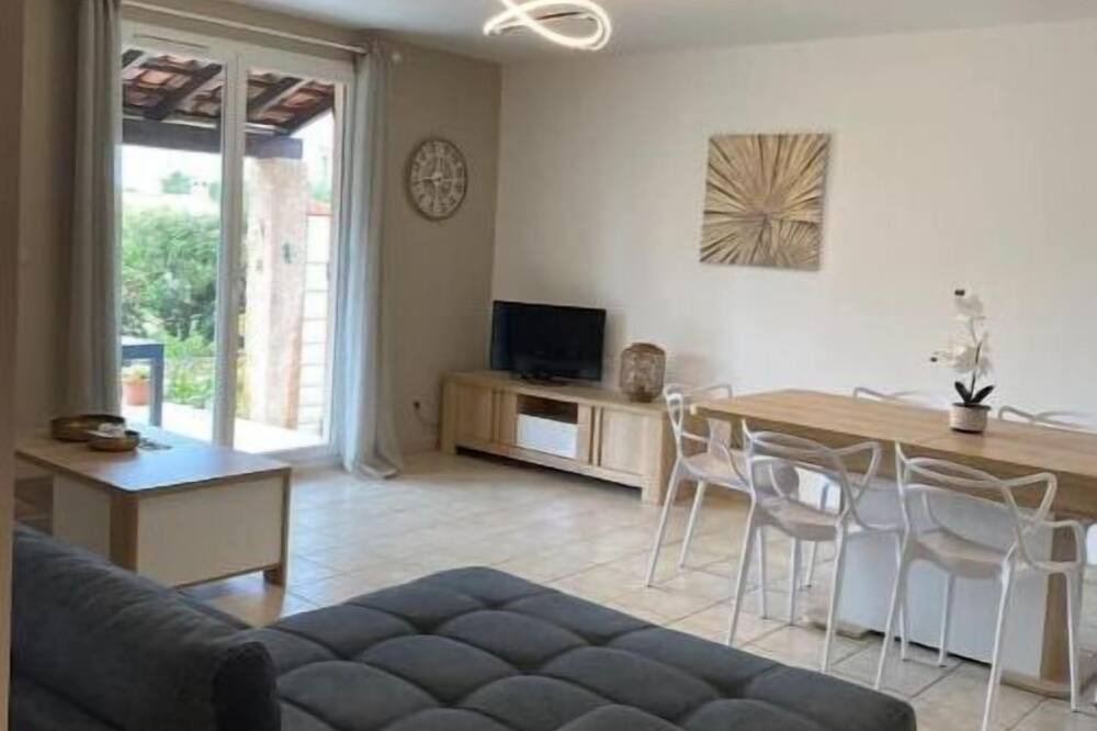 Photo of Livingroom in Sillans-la Cascade
