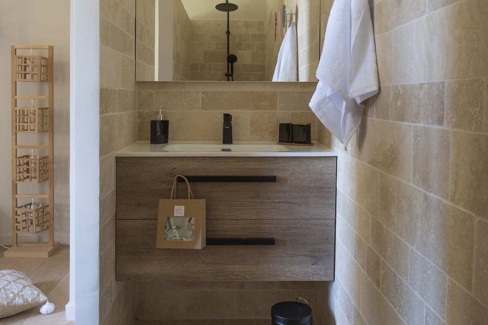 Photo of Bathroom in Maussane
