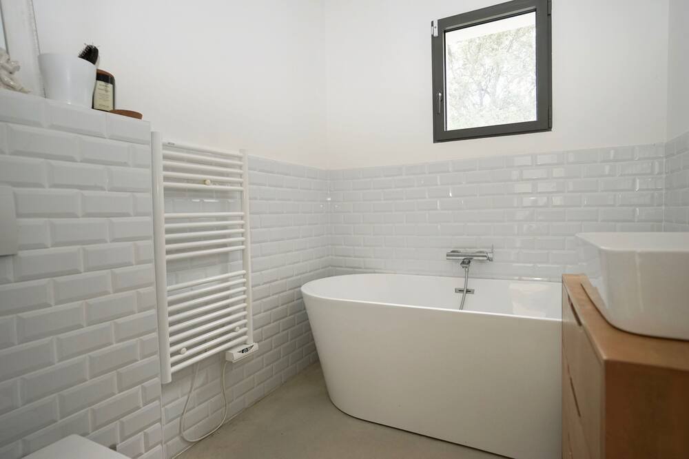Photo of Bathroom in Quartier des Espesses