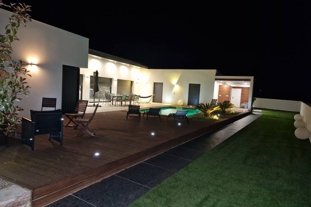 Photo of Patio Balcony in Caremeau