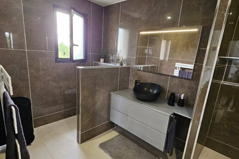 Photo of Bathroom in Caremeau