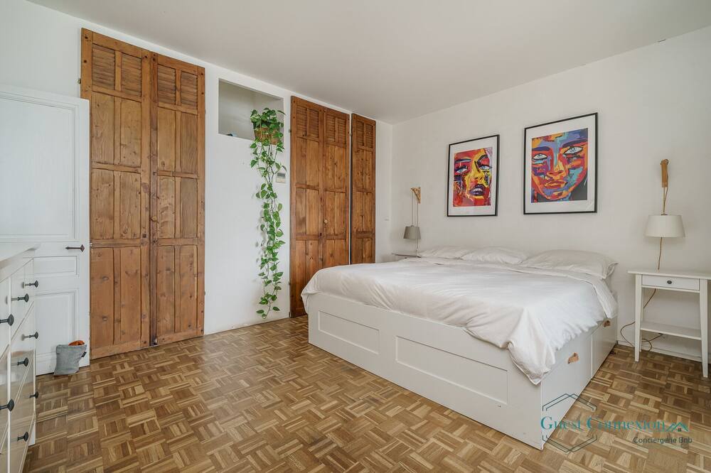 Photo of Bedroom in 8th Arrondissement